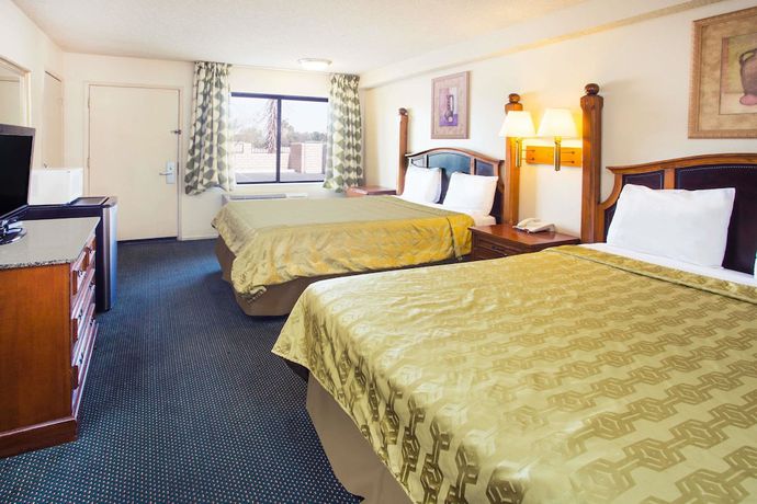Imagen de la habitación del Hotel Travelodge By Wyndham Indio. Foto 2