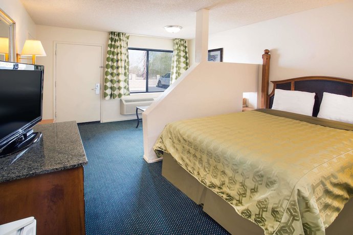 Imagen de la habitación del Hotel Travelodge By Wyndham Indio. Foto 3