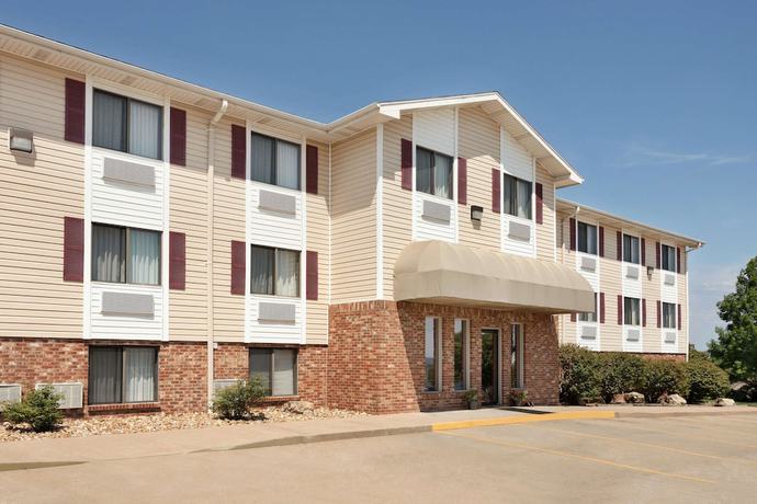 Imagen general del Hotel Travelodge By Wyndham Jefferson City. Foto 1