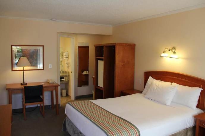 Imagen de la habitación del Hotel Travelodge By Wyndham Kamloops. Foto 4