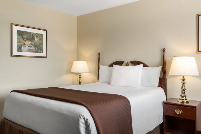 Imagen de la habitación del Hotel Travelodge By Wyndham Kingston Lasalle. Foto 3