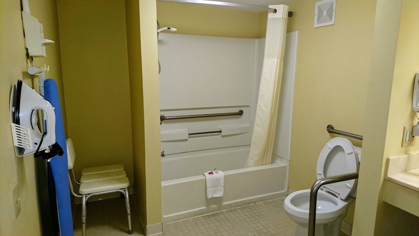 Imagen de la habitación del Hotel Travelodge By Wyndham Knoxville East. Foto 6