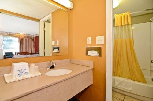 Imagen de la habitación del Hotel Travelodge By Wyndham Lafayette East. Foto 5