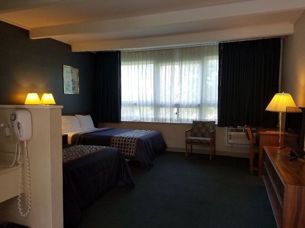 Imagen de la habitación del Hotel Travelodge By Wyndham Lake George Ny. Foto 4