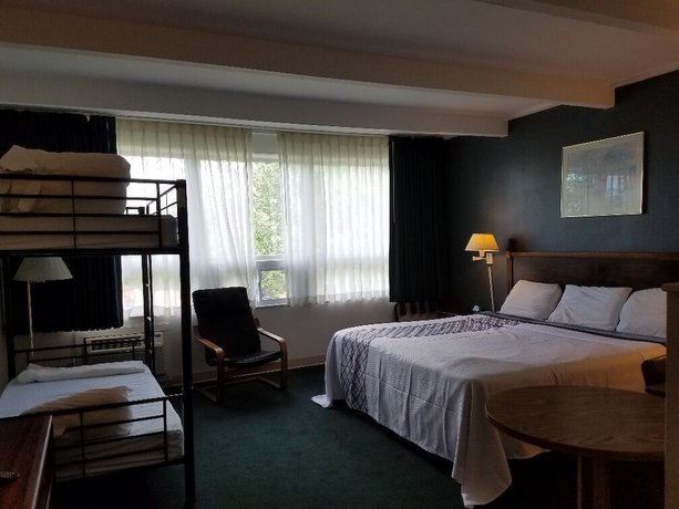 Imagen de la habitación del Hotel Travelodge By Wyndham Lake George Ny. Foto 13