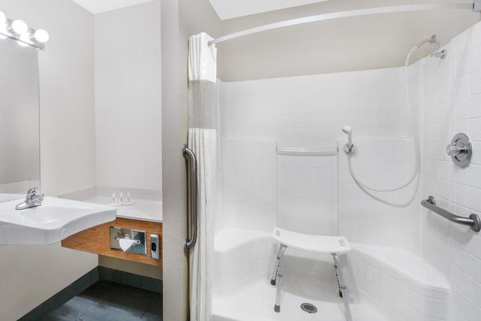 Imagen de la habitación del Hotel Travelodge By Wyndham Lake Havasu. Foto 4