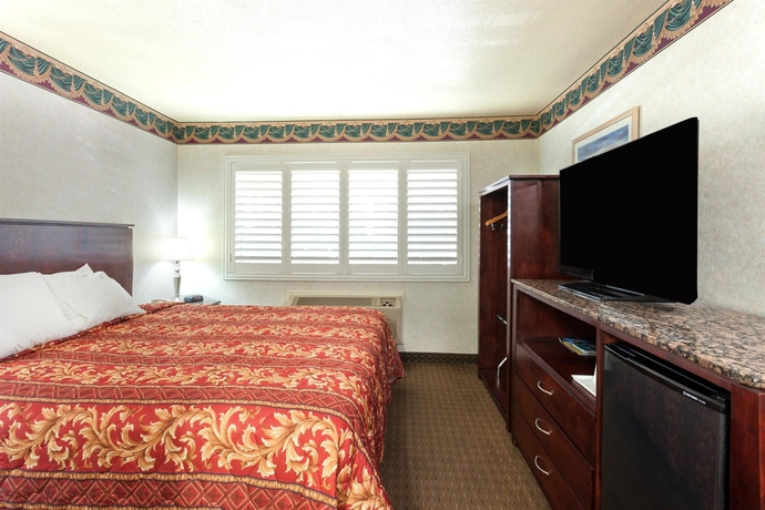 Imagen de la habitación del Hotel Travelodge By Wyndham Long Beach Convention Center. Foto 9