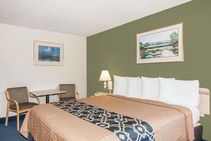 Imagen de la habitación del Hotel Travelodge By Wyndham Los Banos Ca. Foto 5