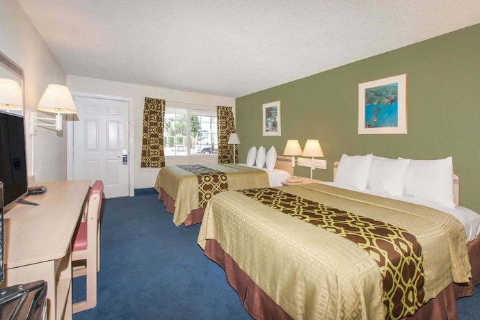 Imagen de la habitación del Hotel Travelodge By Wyndham Los Banos Ca. Foto 9