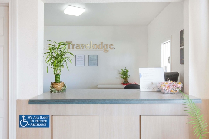 Imagen de los interiores del Hotel Travelodge By Wyndham Los Banos Ca. Foto 14