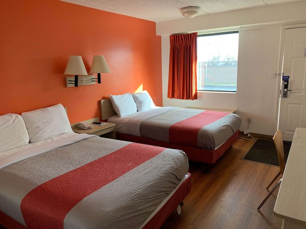 Imagen de la habitación del Hotel Travelodge By Wyndham Madison Heights Mi. Foto 8
