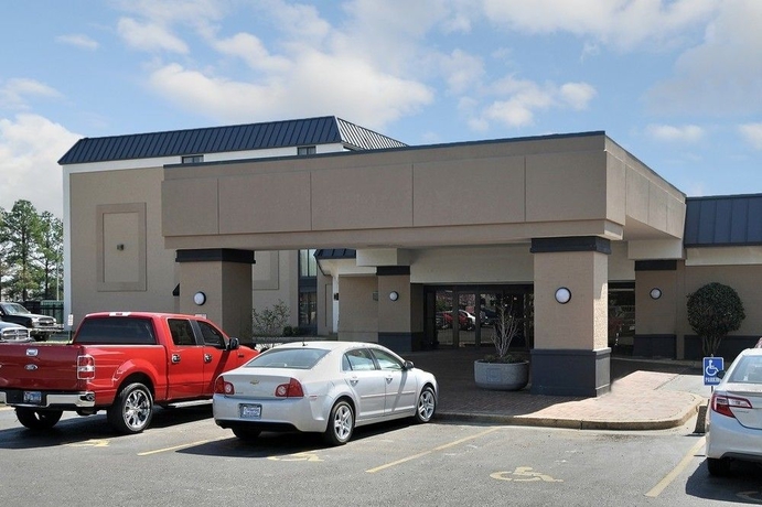 Imagen general del Hotel Travelodge By Wyndham Memphis Airport/graceland. Foto 2