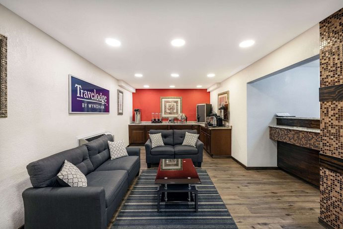 Imagen de los interiores del Hotel Travelodge By Wyndham Miles City. Foto 17
