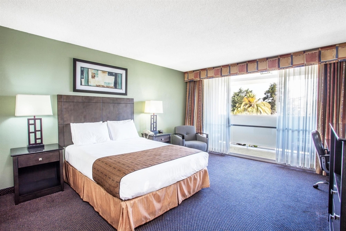 Imagen general del Hotel Travelodge By Wyndham Monterey Bay. Foto 2