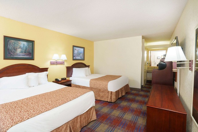 Imagen de la habitación del Hotel Travelodge By Wyndham Montgomery East. Foto 6