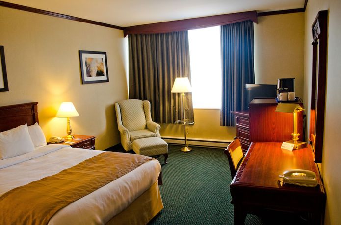 Imagen de la habitación del Hotel Travelodge By Wyndham Montreal Airport. Foto 8