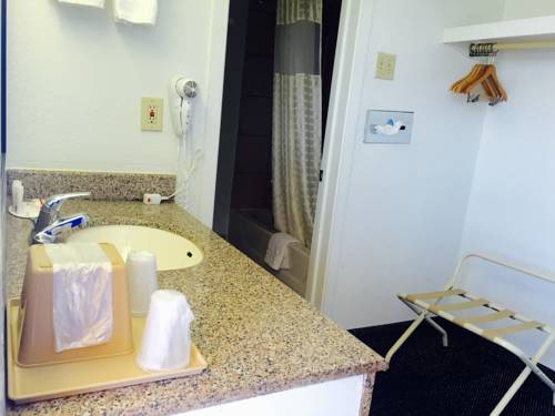 Imagen de la habitación del Hotel Travelodge By Wyndham New Braunfels. Foto 9