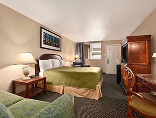 Imagen de la habitación del Hotel Travelodge By Wyndham New Orleans West Harvey. Foto 7