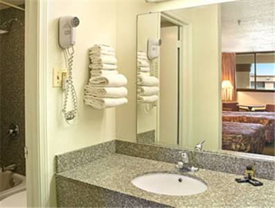 Imagen de la habitación del Hotel Travelodge By Wyndham New Orleans West Harvey. Foto 8