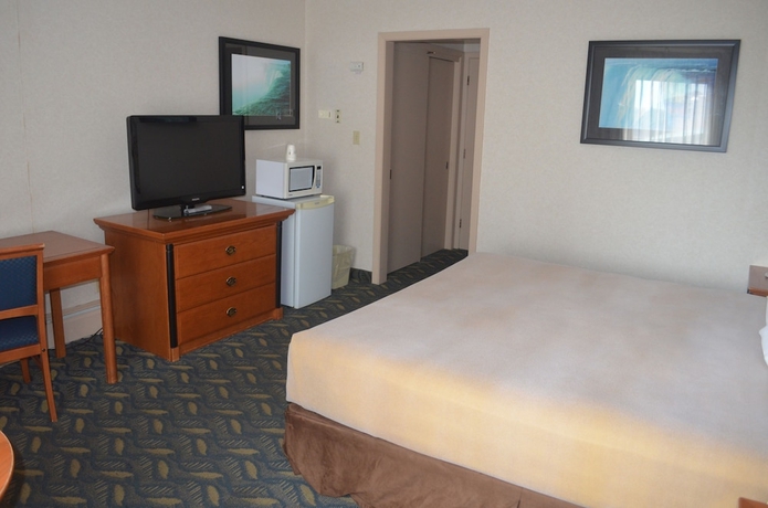 Imagen de la habitación del Hotel Travelodge By Wyndham Niagara Falls At The Falls. Foto 5