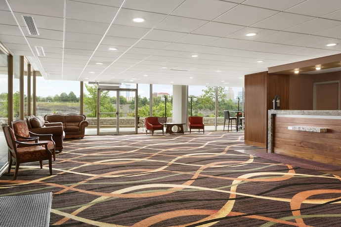 Imagen de los interiores del Hotel Travelodge By Wyndham Niagara Falls Fallsview. Foto 19