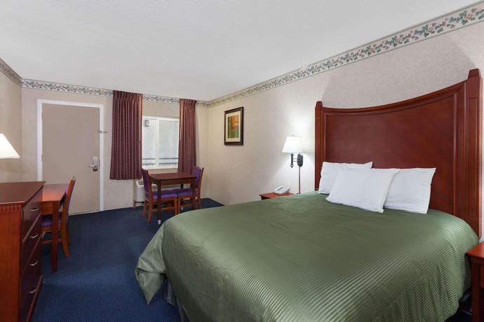 Imagen de la habitación del Hotel Travelodge By Wyndham Orange County Airport/ Costa Mesa. Foto 5