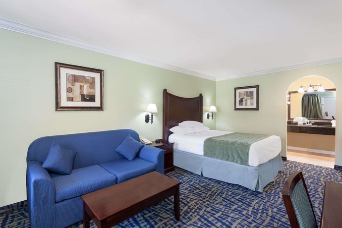 Imagen de la habitación del Hotel Travelodge By Wyndham Orange County Airport/ Costa Mesa. Foto 9