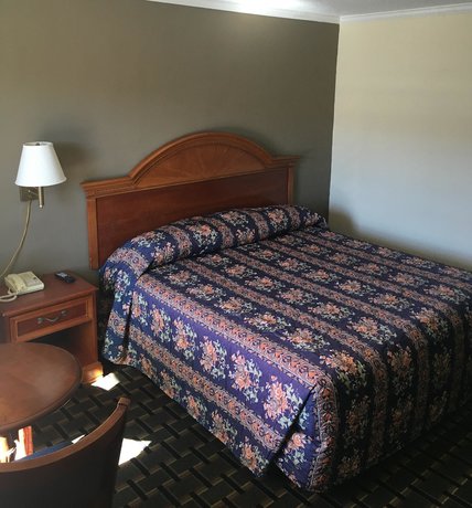 Imagen de la habitación del Hotel Travelodge By Wyndham Orangeburg. Foto 7