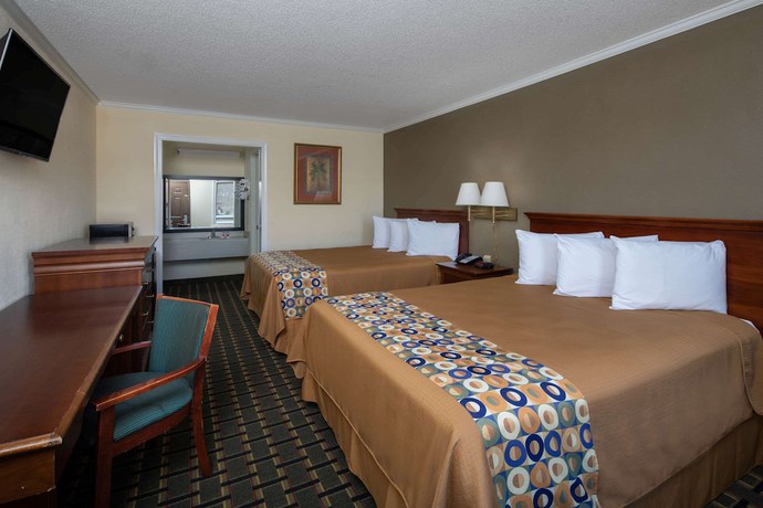 Imagen de la habitación del Hotel Travelodge By Wyndham Orangeburg. Foto 9