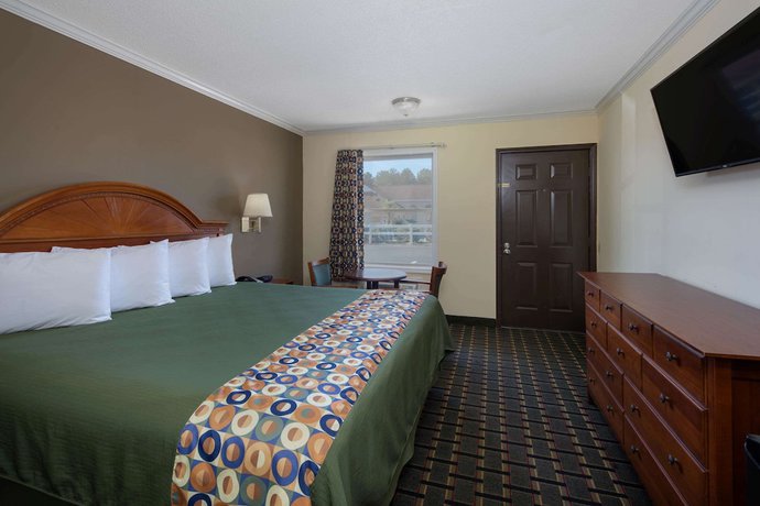 Imagen de la habitación del Hotel Travelodge By Wyndham Orangeburg. Foto 14