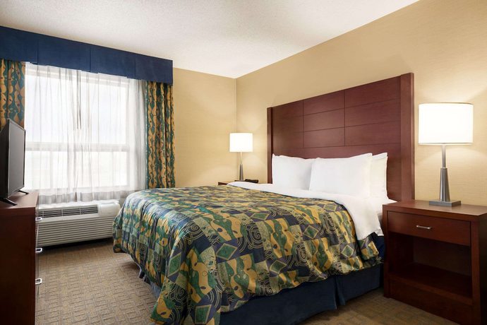 Imagen de la habitación del Hotel Travelodge By Wyndham Oshawa Whitby. Foto 3
