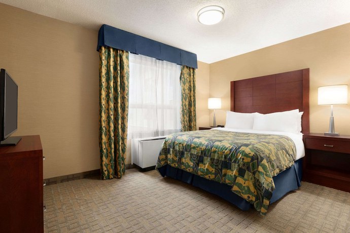 Imagen de la habitación del Hotel Travelodge By Wyndham Oshawa Whitby. Foto 4