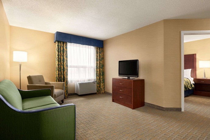 Imagen de la habitación del Hotel Travelodge By Wyndham Oshawa Whitby. Foto 10