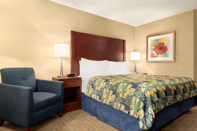 Imagen de la habitación del Hotel Travelodge By Wyndham Oshawa Whitby. Foto 12