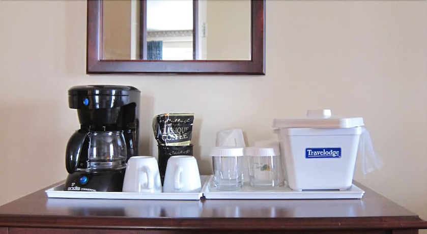 Imagen de la habitación del Hotel Travelodge By Wyndham Ottawa West. Foto 4