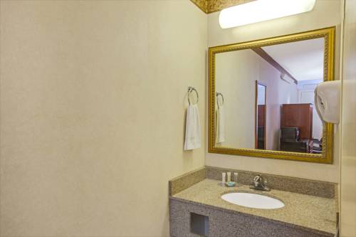 Imagen de la habitación del Hotel Travelodge By Wyndham Parsippany. Foto 4