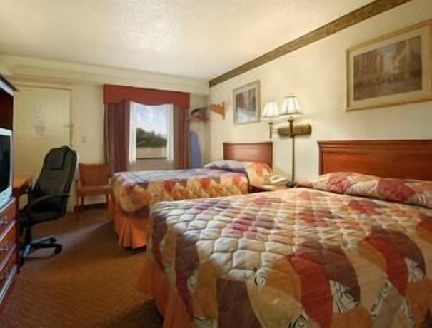 Imagen de la habitación del Hotel Travelodge By Wyndham Parsippany. Foto 6