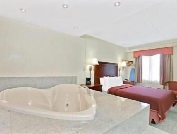Imagen de la habitación del Hotel Travelodge By Wyndham Parsippany. Foto 7