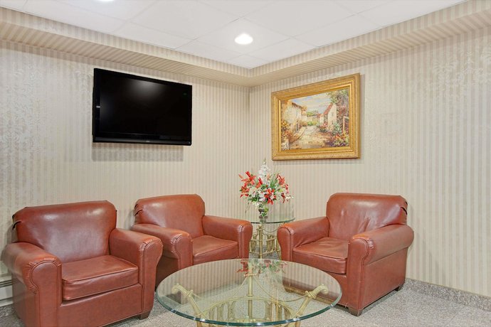 Imagen de los interiores del Hotel Travelodge By Wyndham Parsippany. Foto 11