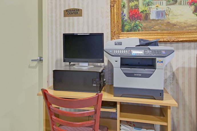 Imagen de los interiores del Hotel Travelodge By Wyndham Parsippany. Foto 13