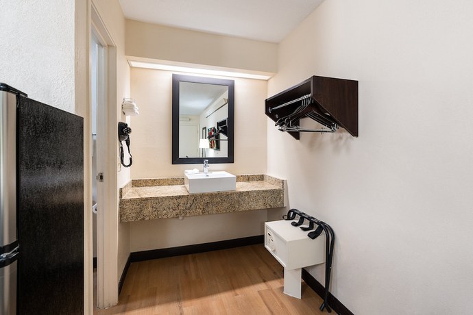 Imagen de la habitación del Hotel Travelodge By Wyndham Peoria. Foto 4