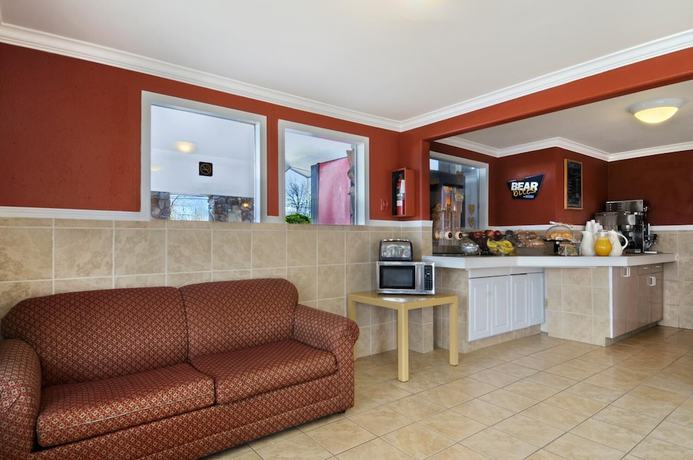 Imagen de los interiores del Hotel Travelodge By Wyndham Port Of Tacoma Wa. Foto 12