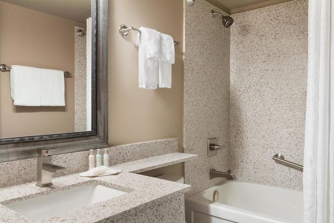 Imagen de la habitación del Hotel Travelodge By Wyndham Prince George. Foto 11