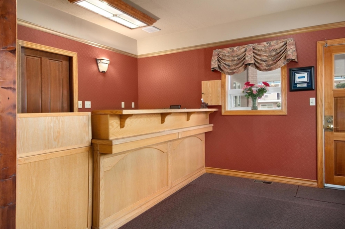 Imagen de los interiores del Hotel Travelodge By Wyndham Quesnel. Foto 10