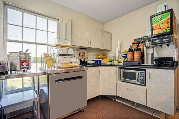 Imagen del bar/restaurante del Hotel Travelodge By Wyndham Red Wing. Foto 2