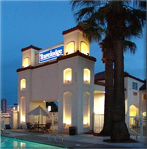 Imagen general del Hotel Travelodge By Wyndham Redding Ca. Foto 2
