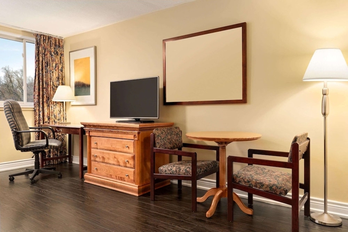 Imagen de la habitación del Hotel Travelodge By Wyndham Richmond Hill. Foto 6