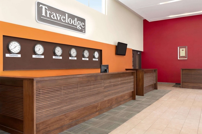 Imagen de los interiores del Hotel Travelodge By Wyndham Richmond Hill. Foto 15