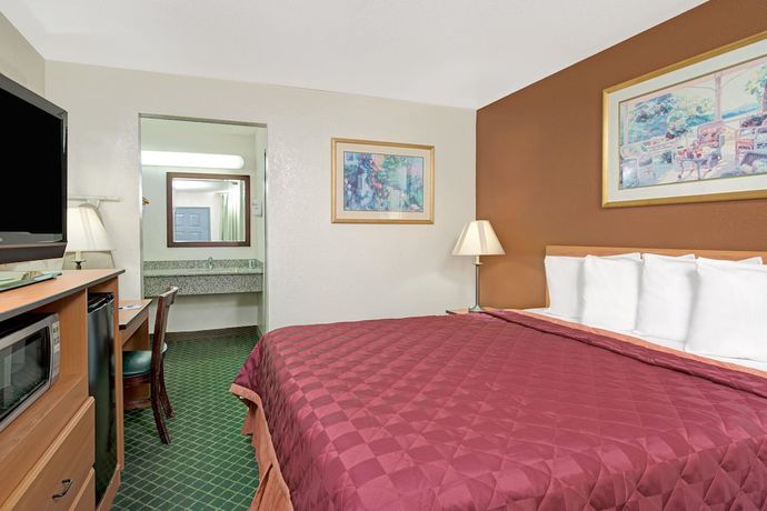 Imagen de la habitación del Hotel Travelodge By Wyndham Sacramento / Rancho Cordova. Foto 9