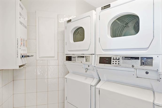 Imagen de los interiores del Hotel Travelodge By Wyndham Sacramento / Rancho Cordova. Foto 15